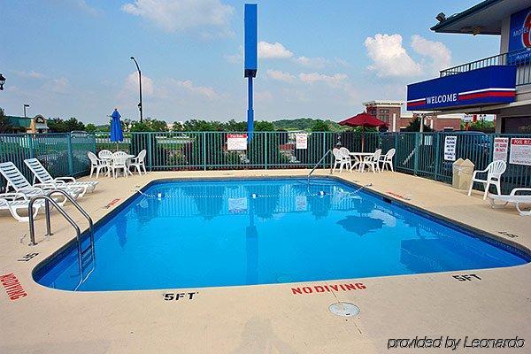 Super 7 Motel Coralville Exterior photo